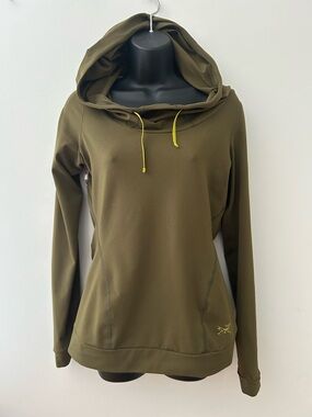 Arc'teryx Women's Olive Green Hooded Pullover with Yellow Drawcord